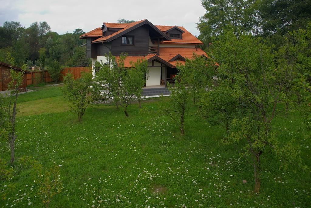 Casuta Cu Prieteni Cornu de Jos Rum bild